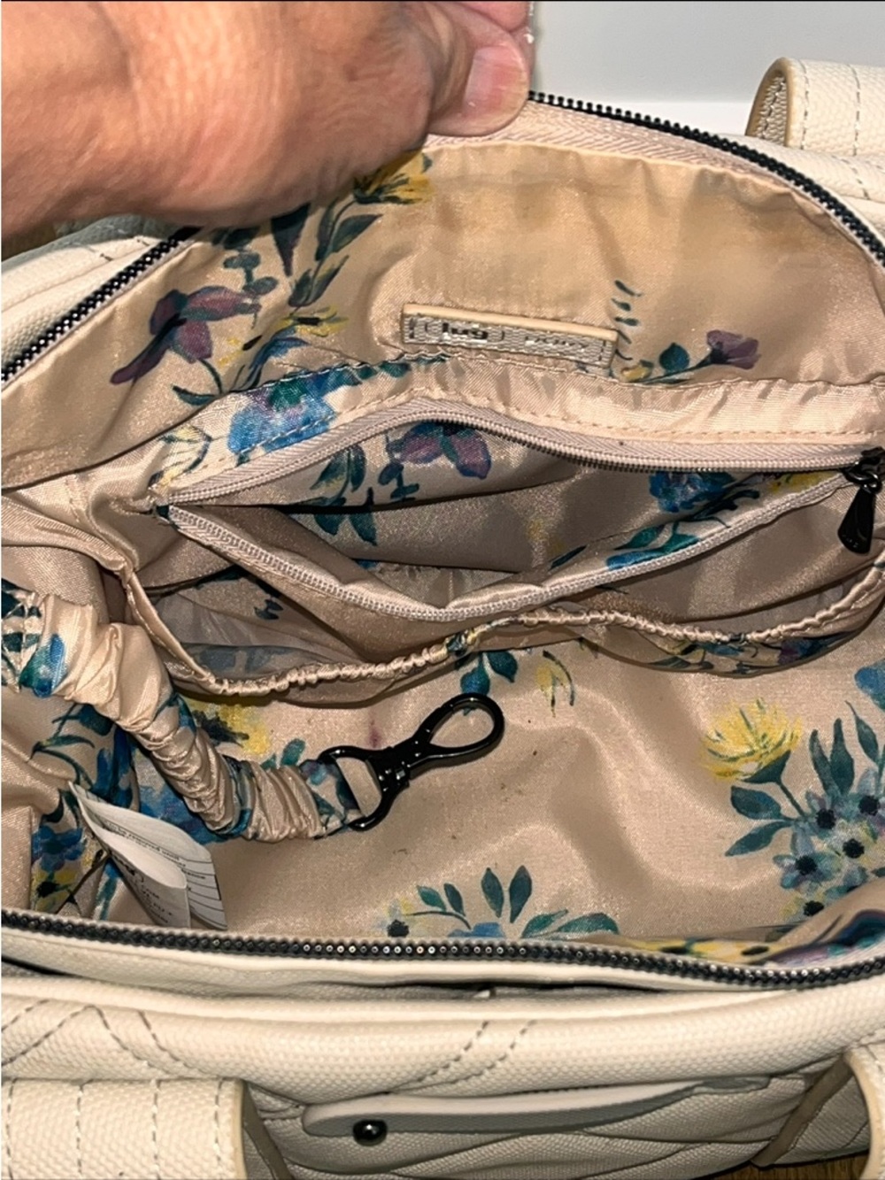 Lug Dory Medium Matte Luxe VL w/ Tote Handles - One Rub Spot on Handle See Pic - Picture 9 of 15